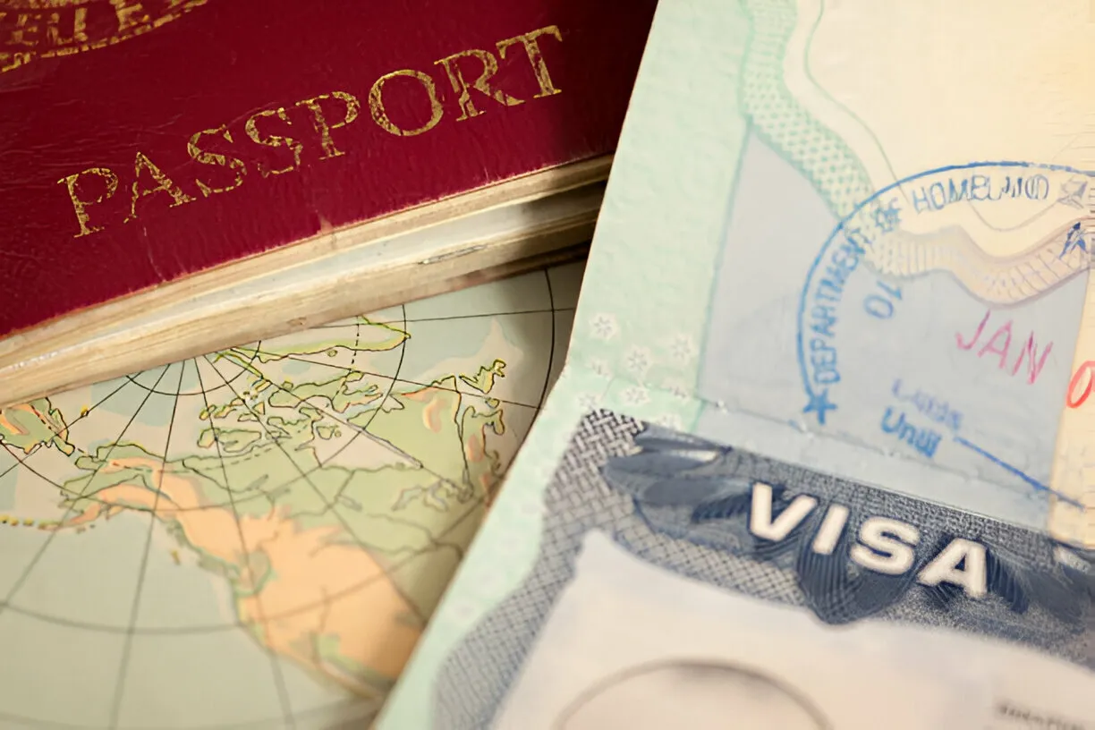 qual é a diferença entre um visto e um passaporte